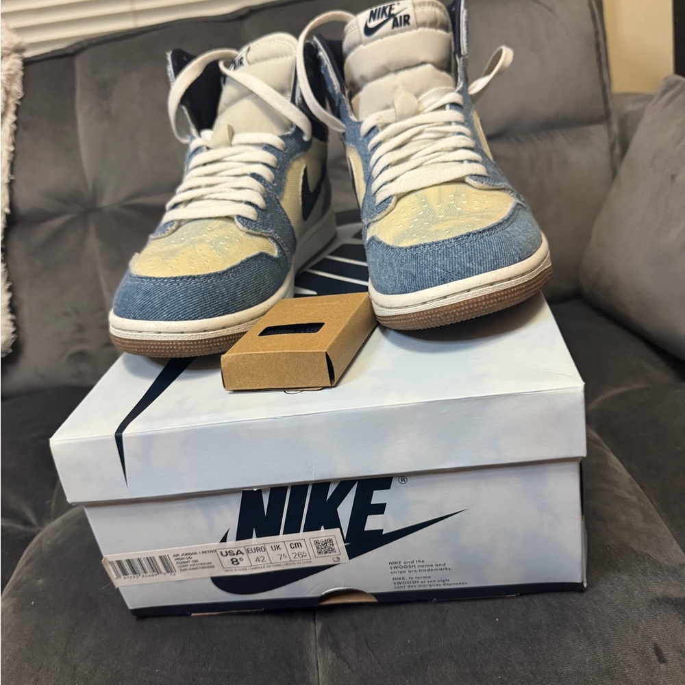 Retro 1 OG’s Nike High-Top Sneakers in Light Blue Denim and Cream